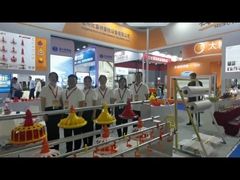 चिकन फीडिंग लाइन 50-100 मुर्गियां/घंटा ±2 ग्राम पोल्ट्री पोषण के लिए सटीकता