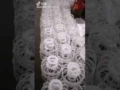 बड़े शेड में मुर्गी और बत्तख फार्म के लिए पूर्ण-स्वचालित फीडिंग मशीन चरखी फ़ीड लाइन उपकरण